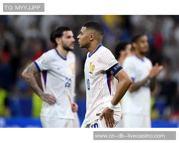 欧洲杯足球赛的历史演变与未来展望：激情与荣耀的碰撞之旅